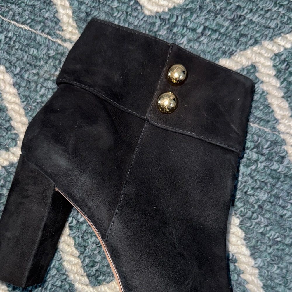 Kate Spade Black Suede Ankle Boots Block Heel Gold Button Size 9.5 - Picture 4 of 7